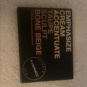 MAC Cosmetics Studio Fix Sculpt and Shape Contour Palette